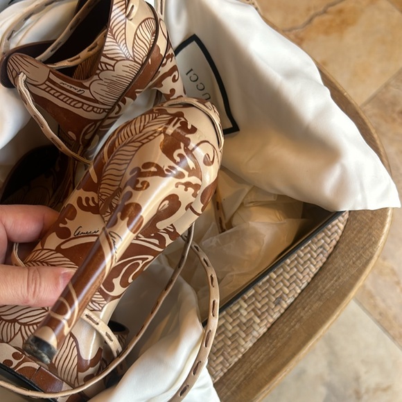 Gucci platform high heels sandals 6 1/2 B - Picture 7 of 11